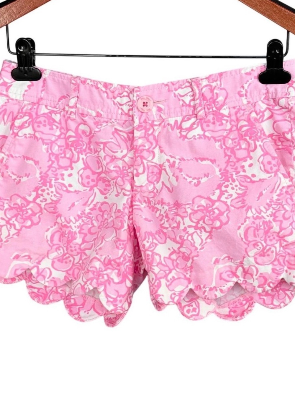 Lilly Pulitzer Pink Floral Scallop Hem Shorts